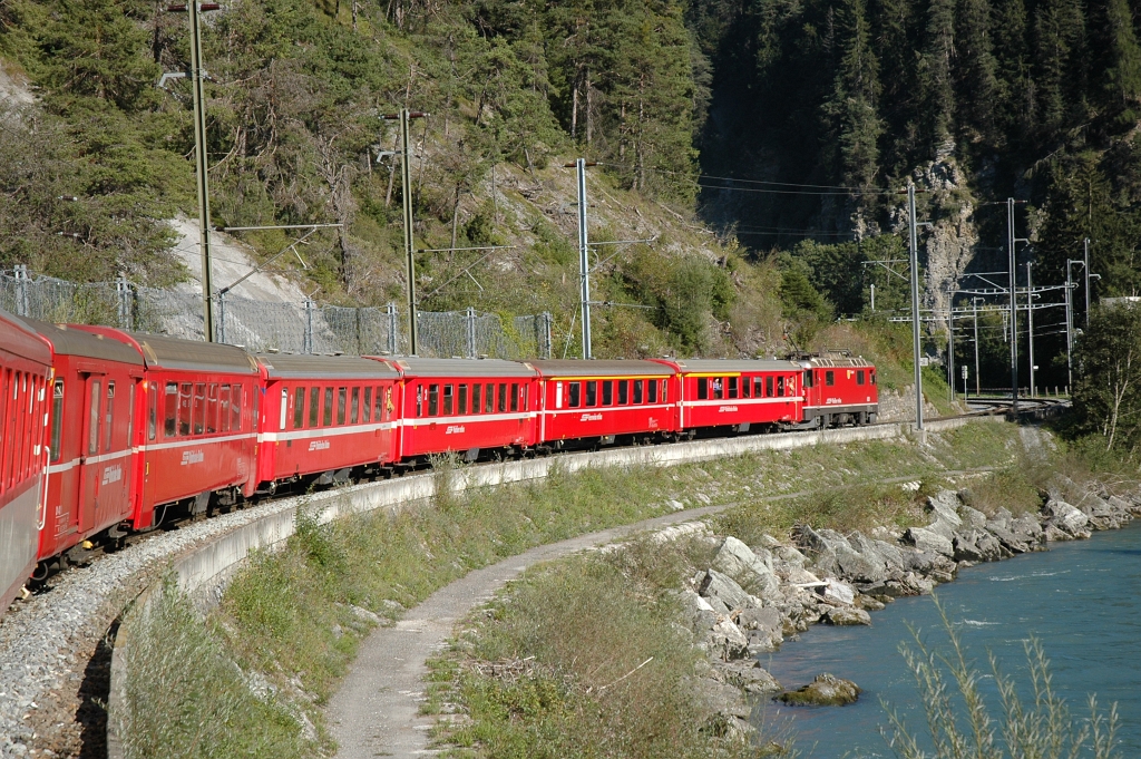 2618-0002-160912.jpg - RhB Ge 4/4'' 628 "S-chanf" / Trin 16.9.2012