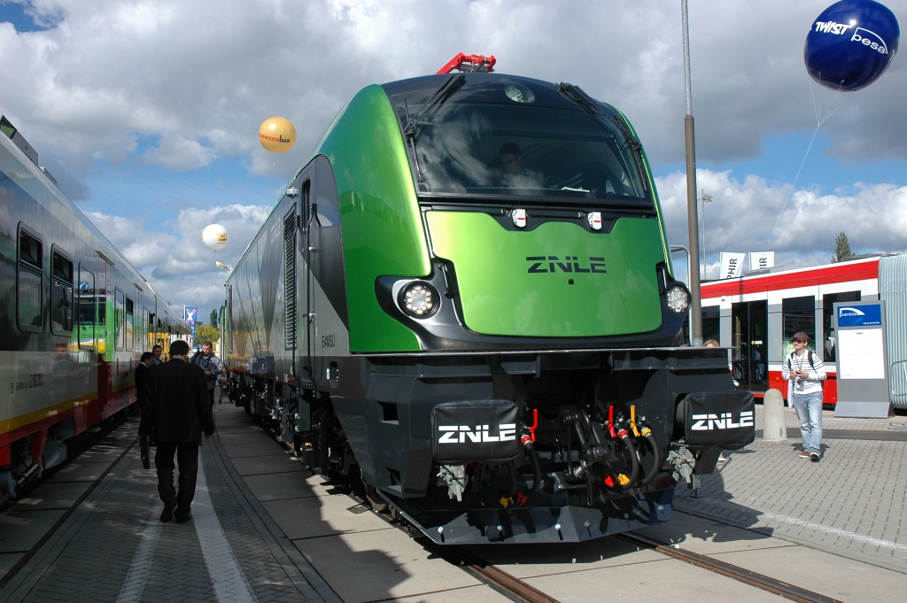 2627-0038-200912.jpg - ZNLE E4MSU.001 "Griffin" / Berlin Messegelände 20.9.2012