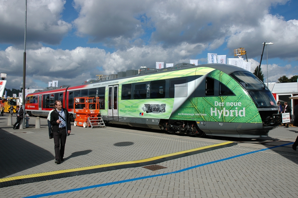 2629-0025-200912.jpg - DBAG 642.129-1 "Der neue Hybrid" / Berlin Messegelände 20.9.2012
