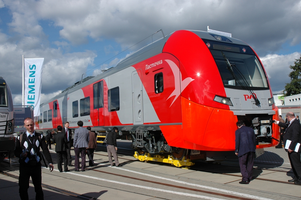 2629-0034-200912.jpg - RZD ES1.011 "Laspotchka" / Berlin Messegelände 20.9.2012