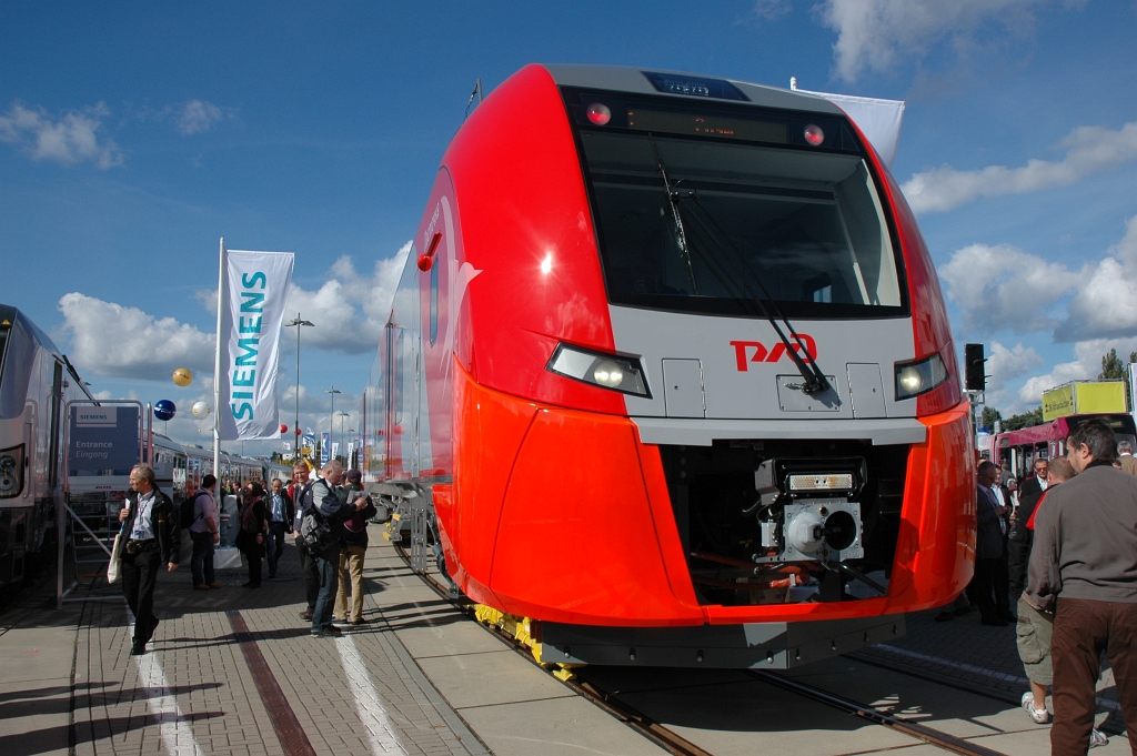 2629-0041-200912.jpg - RZD ES1.011 "Laspotchka" / Berlin Messegelände 20.9.2012