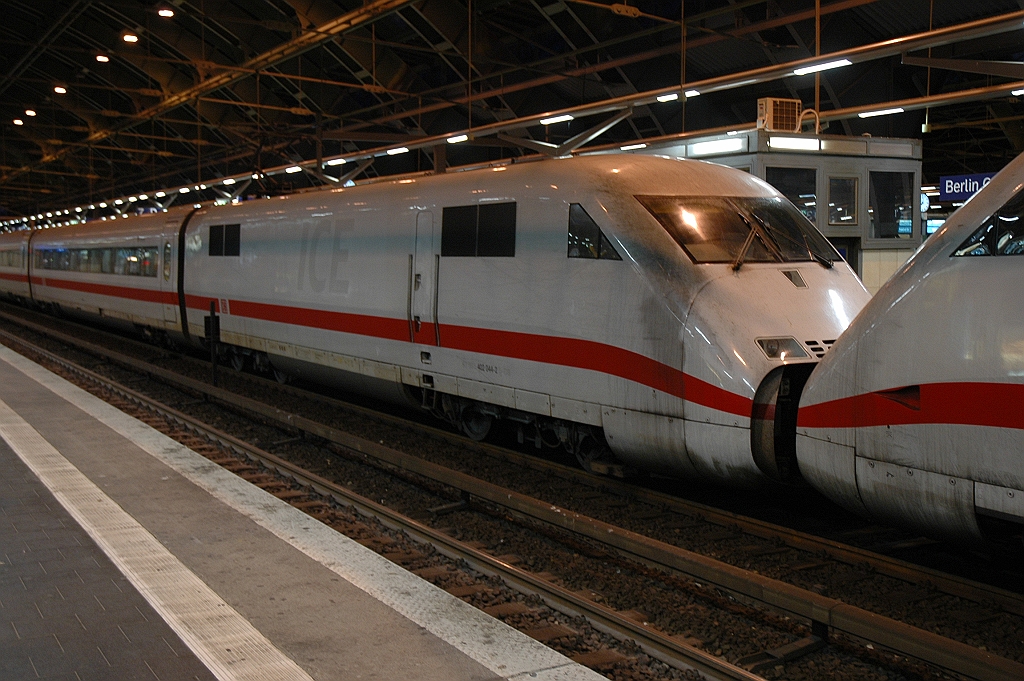 2635-0032-200912.jpg - DBAG 402.044-2 / Berlin Ostbahnhof 20.9.2012