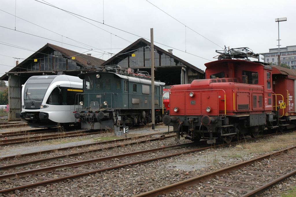 2637-0012-300912.jpg - Thurbo RABe 526.795-0 + DVZO Be 4/4 15 + SBB-CFF Tem''' 351 / Winterthur 30.9.2012