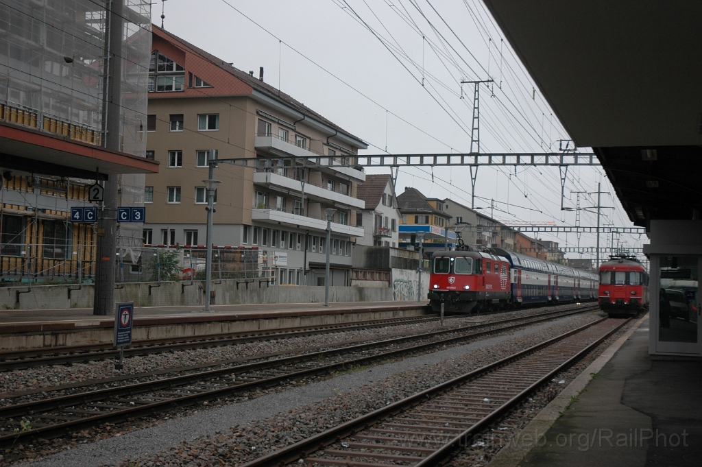 2642-0001-111012.jpg - SBB-CFF Re 420.203-2 + RBe 540.061-9 / Dübendorf 11.10.2012