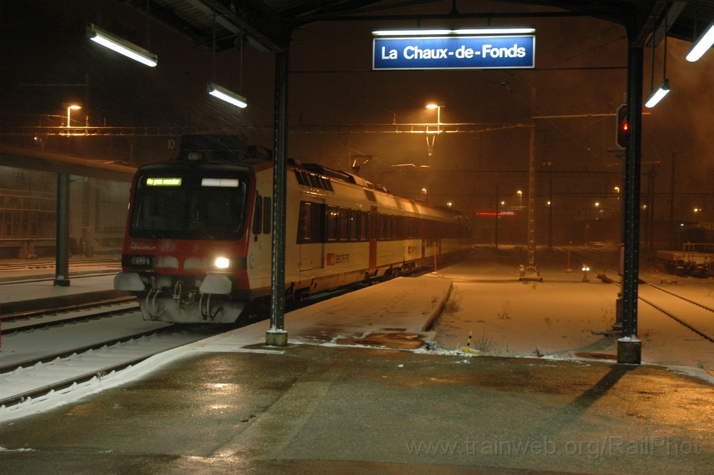 2669-0042-271012.jpg - SBB-CFF RBDe 560.258-6 / La Chaux-de-Fonds 27.10.2012