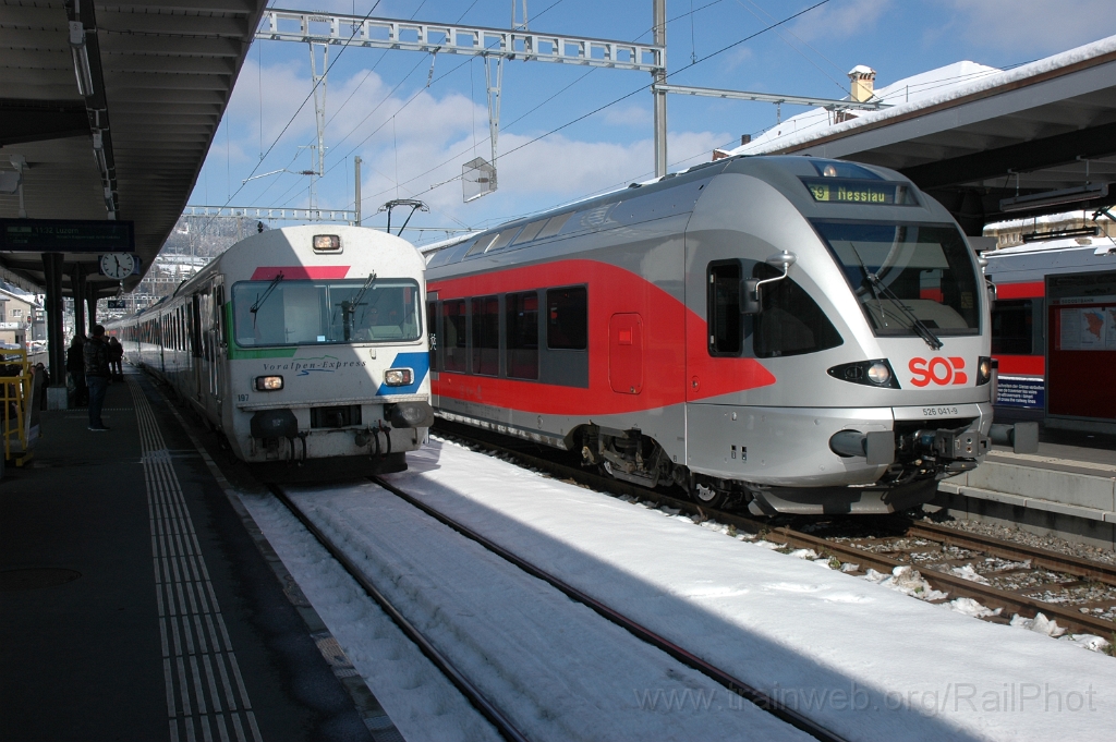 2670-0005-291012.jpg - SOB RABe 526.041-9 + BDt 197 / Wattwil 29.10.2012