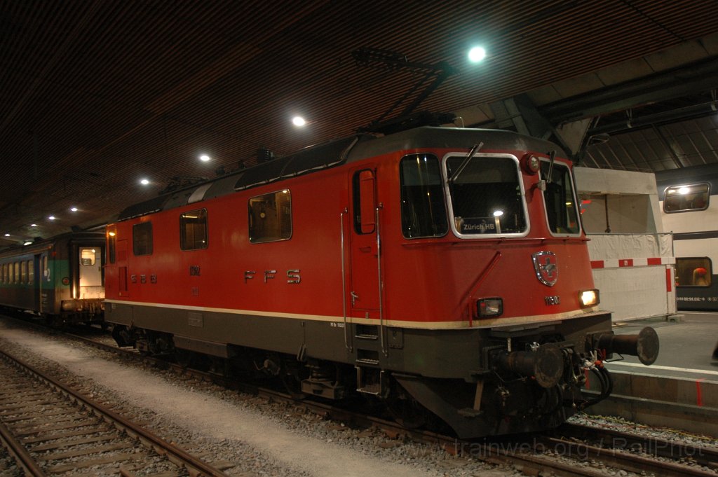 2673-0038-131112.jpg - SBB-CFF Re 4/4'' 11302 / Zürich HB 13.11.2012