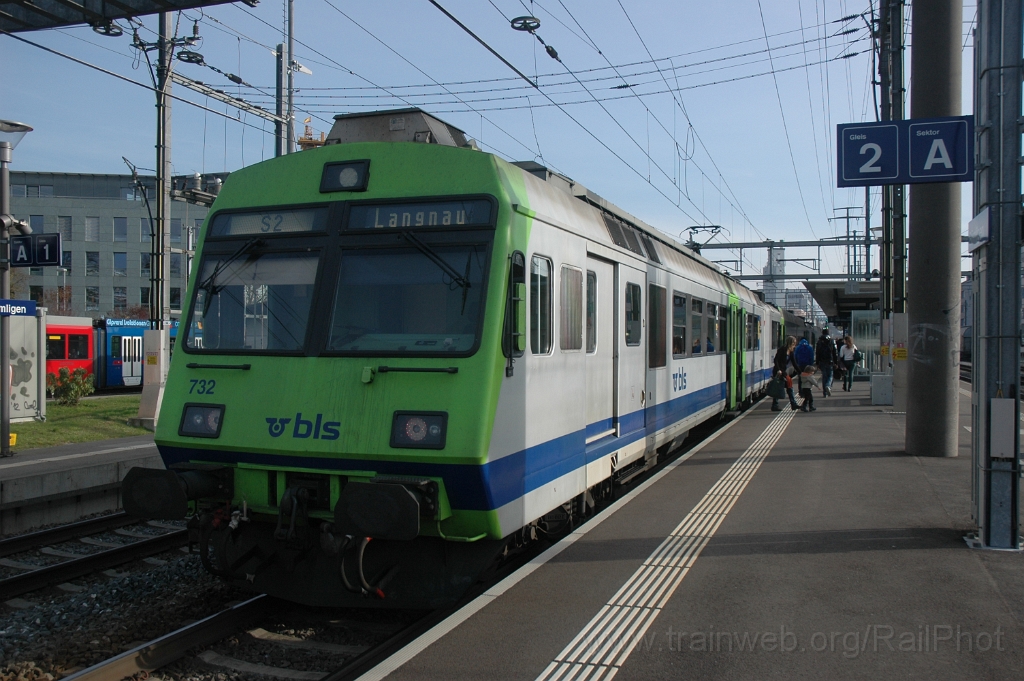 2682-0032-231112.jpg - BLS RBDe 565.732-5 «Erlenbach» / Gümligen 23.11.2012