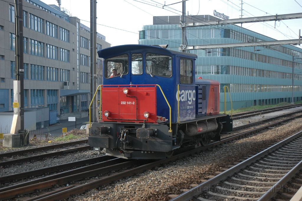 2683-0011-231112.jpg - SBB-CFF Tm 232.141-2 / Gümligen 23.11.2012