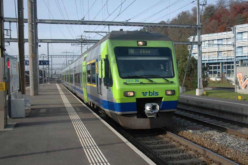 2683-0020-231112.jpg - BLS RABe 525.025-3 / Gümligen 23.11.2012