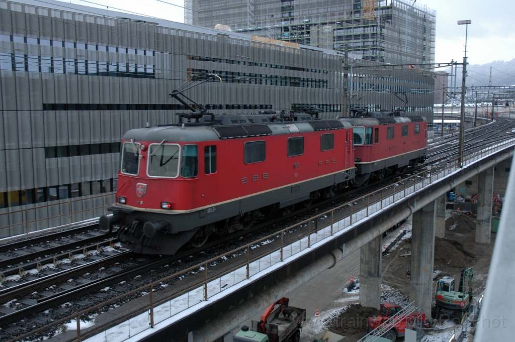 2690-0019-220113.jpg - SBB-CFF Re 4/4'' 11173 + 11176 / Zürich (Käferbergbrücke) 22.1.2013