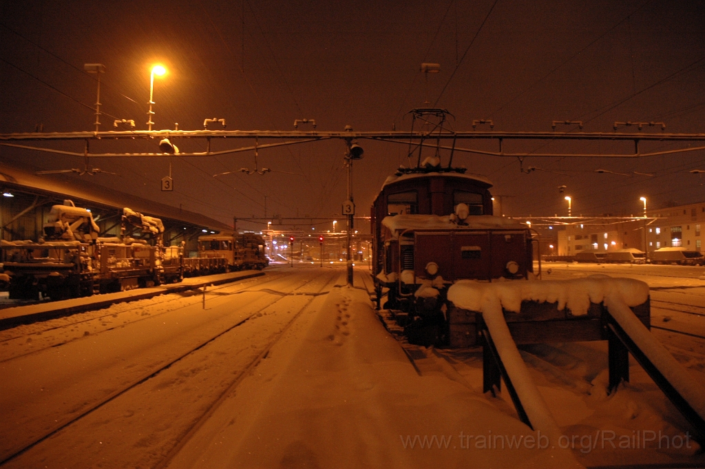 2698-0049-120213.jpg - SBB-CFF Ee 3/3 16362 / Rapperswil 12.2.2013