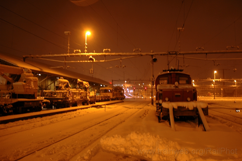 2699-0008-120213.jpg - SBB-CFF Ee 3/3 16362 / Rapperswil 12.2.2013