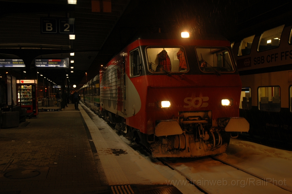 2699-0031-120213.jpg - SOB Re 446.018-4 / Rapperswil 12.2.2013