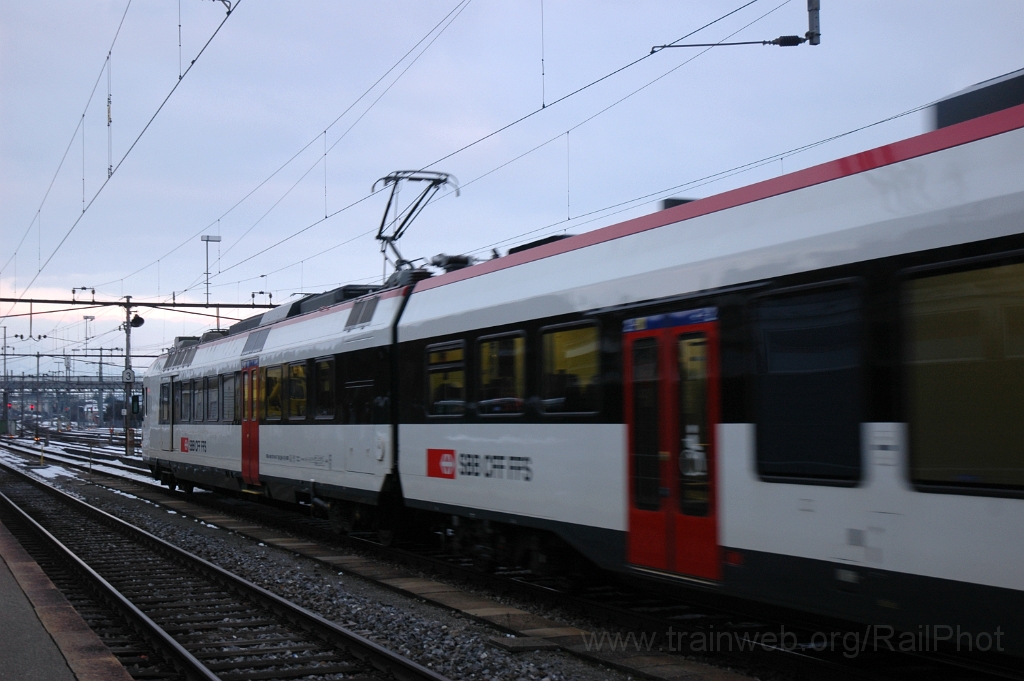 2702-0006-170213.jpg - SBB-CFF RBDe 560.295-8 / Rapperswil 17.2.2013