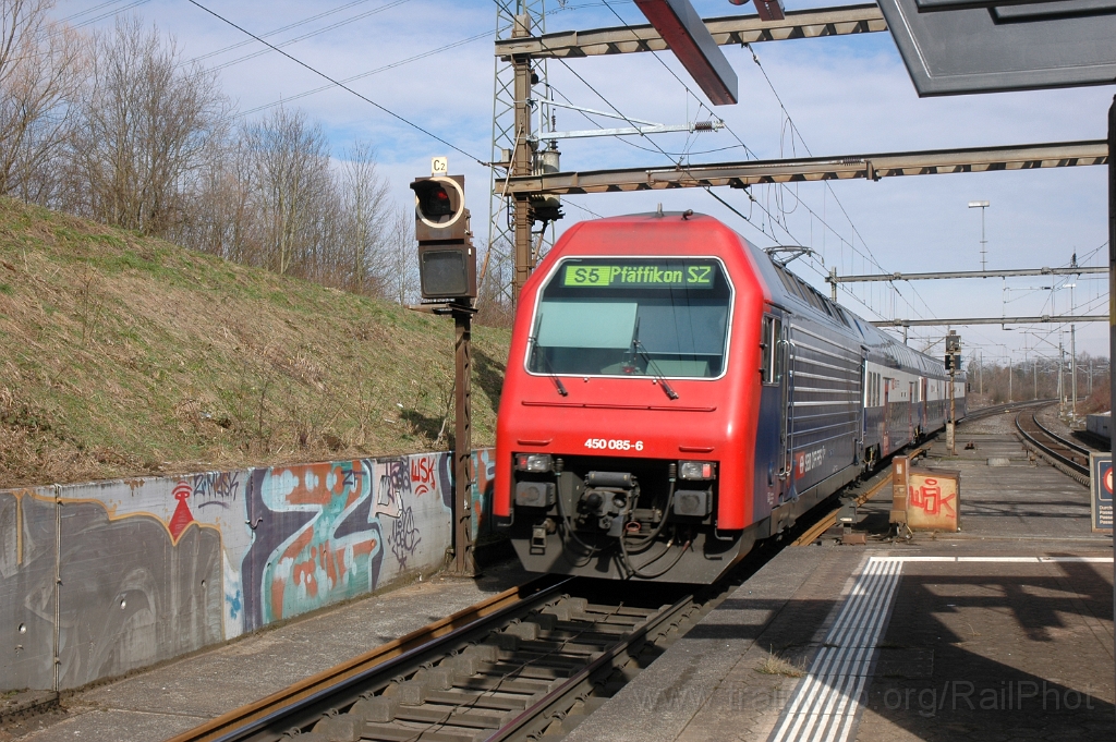 2704-0004-190213.jpg - SBB-CFF Re 450.085-6 "Rickenbach ZH" / Stettbach 19.2.2013