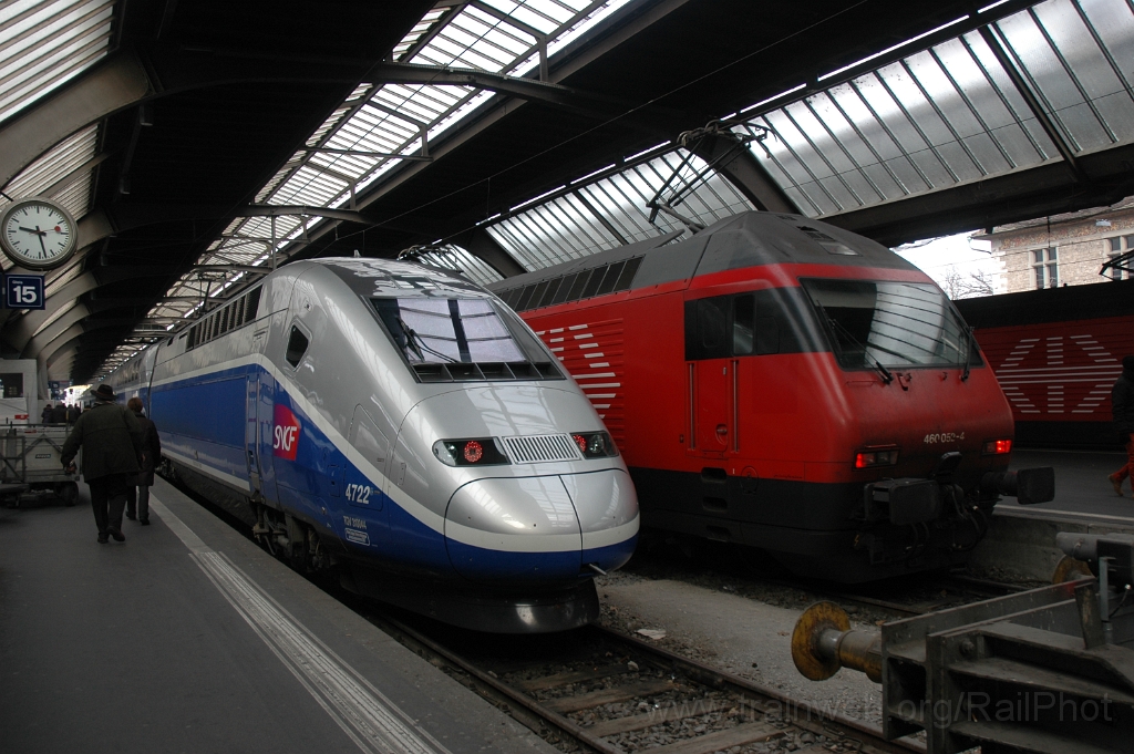 2707-0030-220213.jpg - SBB-CFF Re 460.052-4 "Eigenamt" + SNCF TGV 310.044 / Zürich HB 22.2.2013
