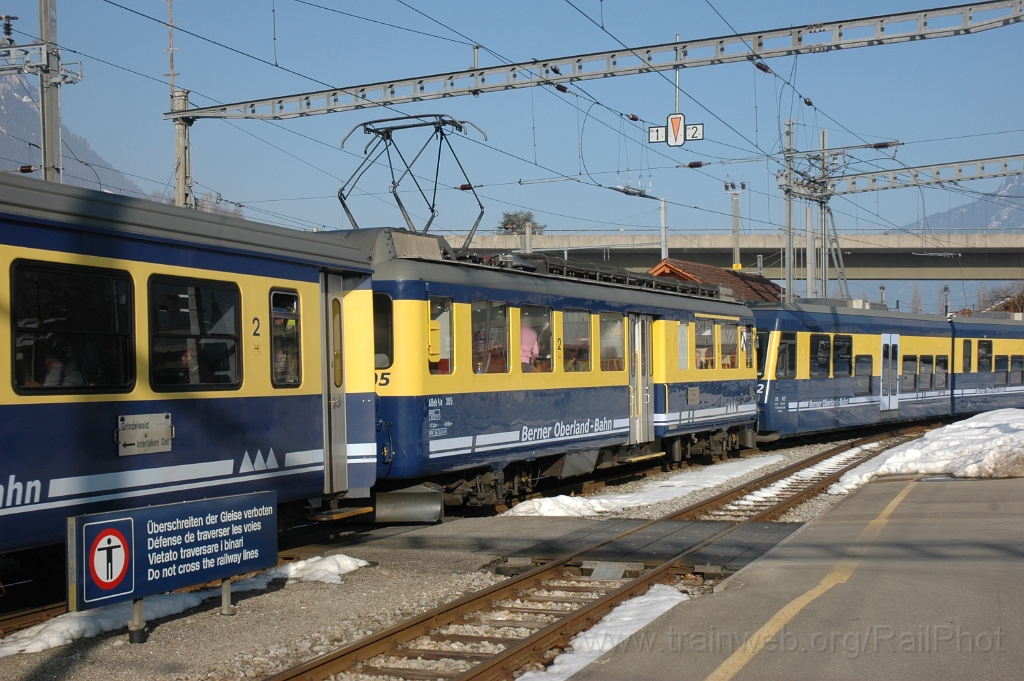2714-0007-030313.jpg - BOB ABeh 4/4 305 "Gündlischwand" / Interlaken-Ost 3.3.2013