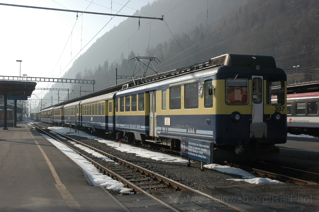 2715-0009-030313.jpg - BOB ABeh 4/4 307 "Wilderswil" / Interlaken-Ost 3.3.2013