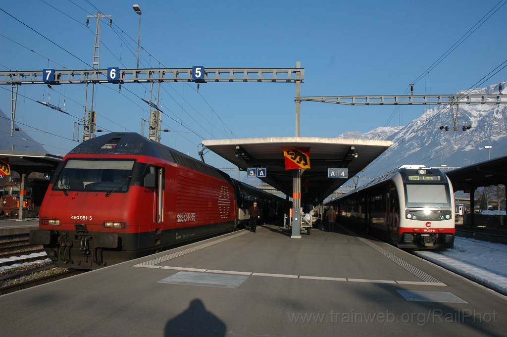 2717-0018-030313.jpg - SBB-CFF Re 460.061-5 "Wiggertal" + ZB ABeh 150.202-6 / Interlaken-Ost 3.3.2013