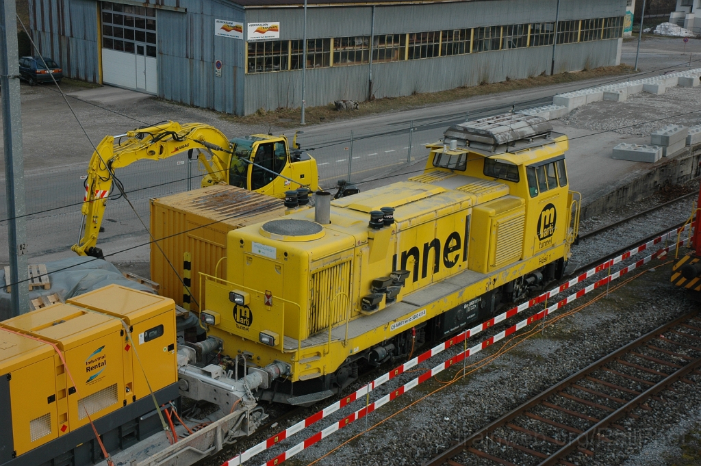 2734-0042-230313.jpg - Marti Bm 840.111-9 "Rösi 1" / Wattwil (Passerelle) 23.3.2013