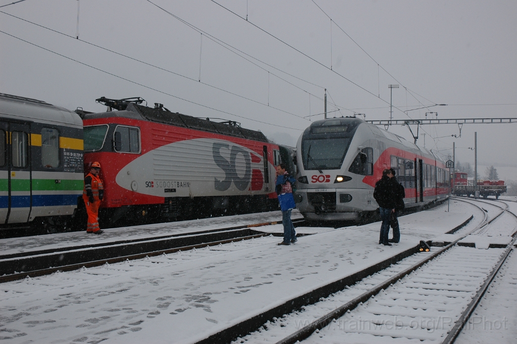 2735-0050-260313.jpg - SOB Re 446.018-4 + RABe 526.048-4 / Kaltbrunn 26.3.2013