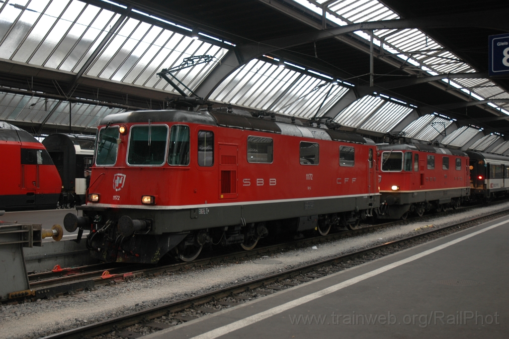 2740-0045-080413.jpg - SBB-CFF Re 4/4'' 11172 + 11215 / Zürich HB 8.4.2013