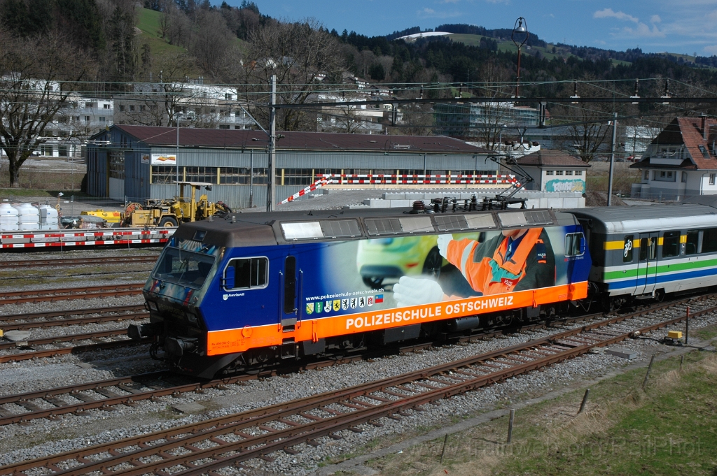 2746-0042-130413.jpg - SOB Re 456.092-6 "Amriswil" / Wattwil (Passerelle) 13.4.2013