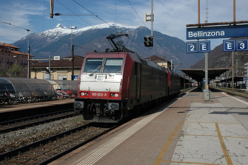 2760-0028-150413.jpg - Crossrail 185.602-0 + 185.597-2 / Bellinzona 15.4.2013