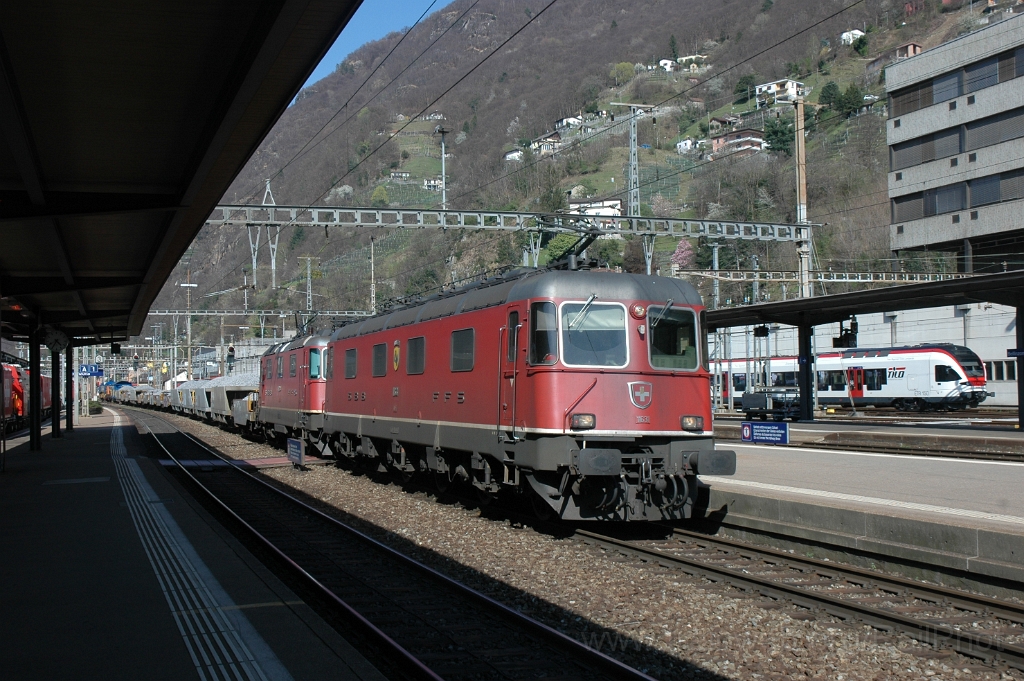 2760-0048-150413.jpg - SBB-CFF Re 6/6 11631 "Dulliken" + Re 4/4'' 11269 / Bellinzona 15.4.2013