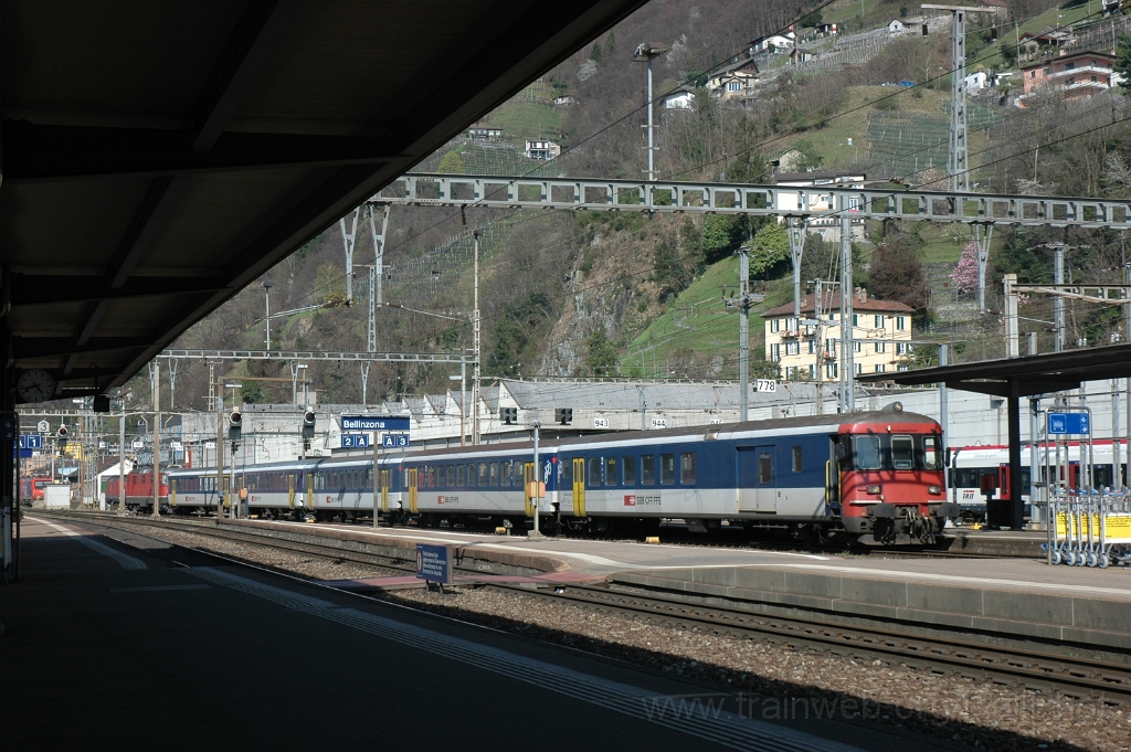 2761-0022-150413.jpg - SBB-CFF BDt 922 / Bellinzona 15.4.2013