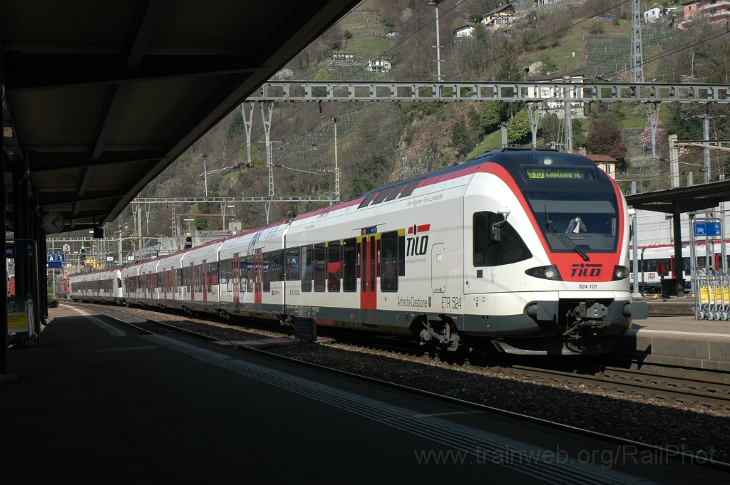 2762-0004-150413.jpg - TILO RABe 524.101 "Arbedo-Castione" / Bellinzona 15.4.2013