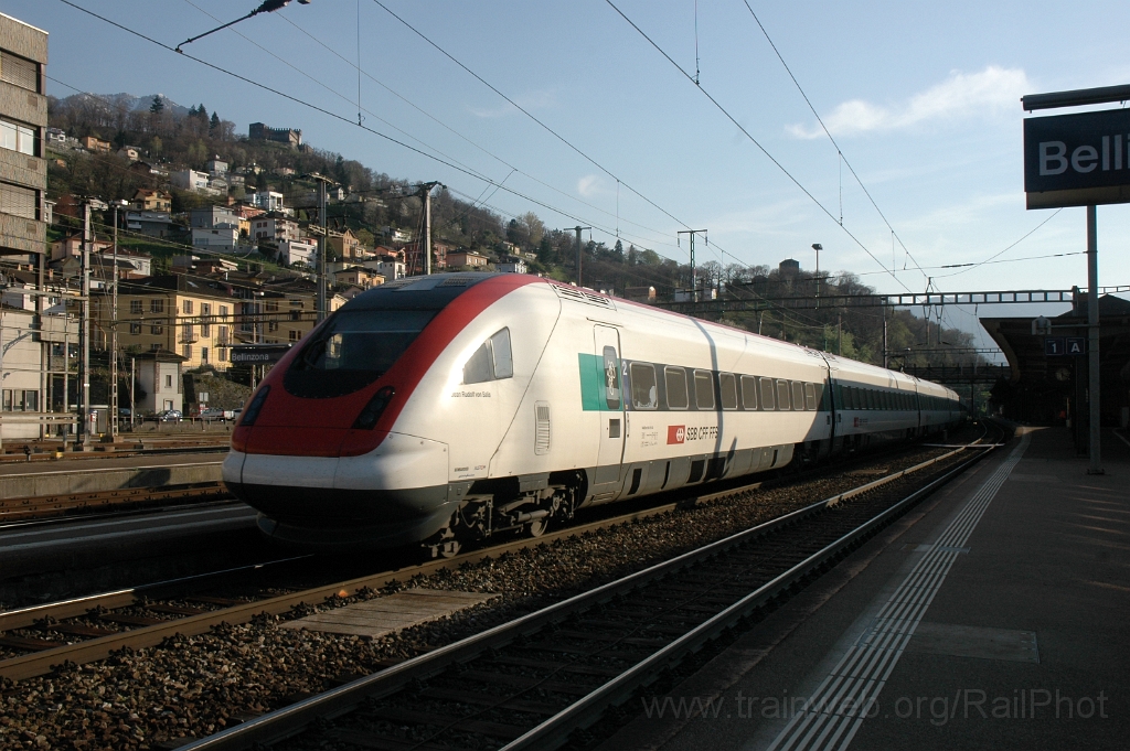 2764-0046-150413.jpg - SBB-CFF ICN RABDe 500.012-0 "Jean-Rodolphe de Salis" / Bellinzona 15.4.2013