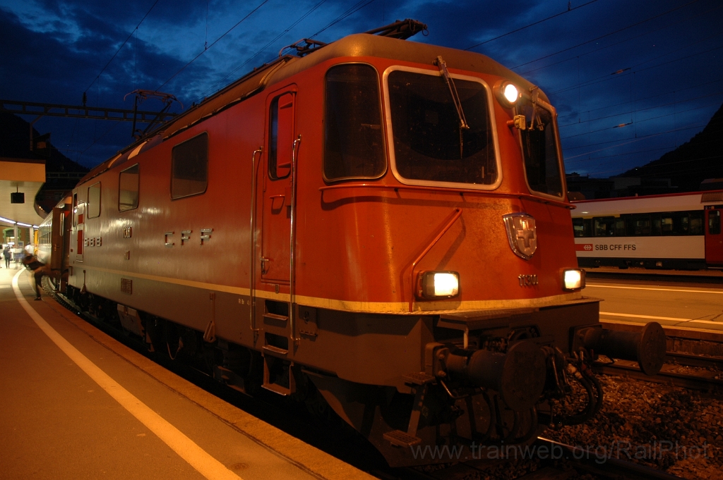 2766-0004-150413.jpg - SBB-CFF Re 4/4'' 11300 / Arth-Goldau 15.4.2013