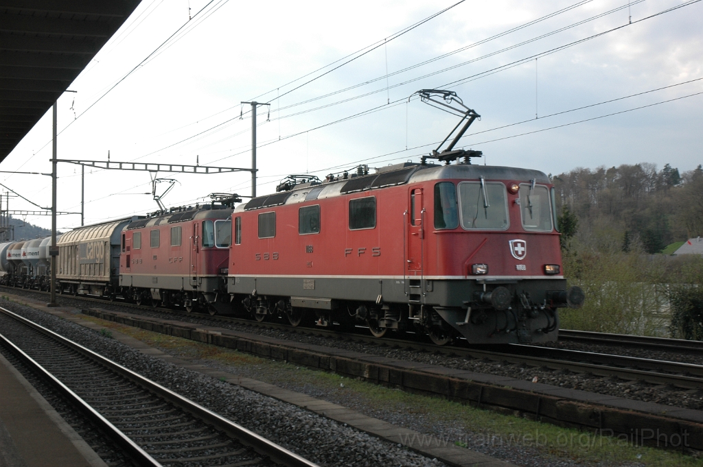 2768-0031-180413.jpg - SBB-CFF Re 4/4'' 11168 + 11233 / Killwangen-Spreitenbach 18.4.2013