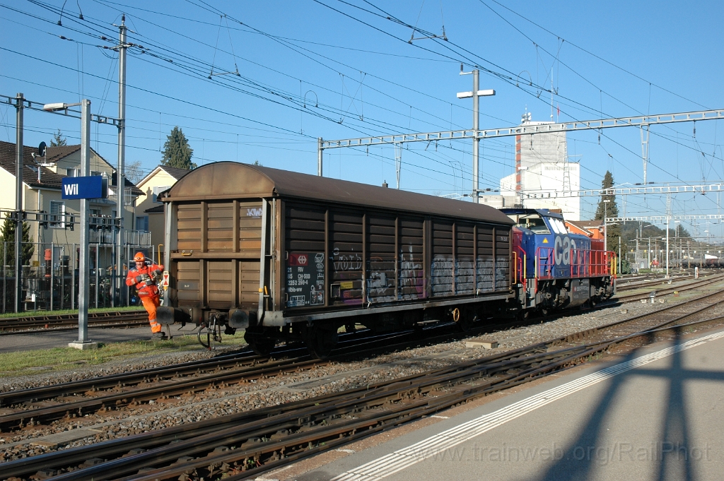 2775-0016-250413.jpg - SBB-CFF Hbis-ww 21 85 22 52 298-4 + SBB-CFF Am 843.058-9 / Wil 25.4.2013