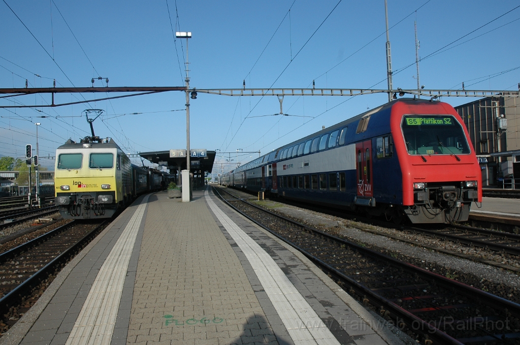2779-0028-030513.jpg - SOB Re 446.017-6 "Login" + SBB-CFF Bt 50 85 26-33 941-3 / Rapperswil 3.5.2013