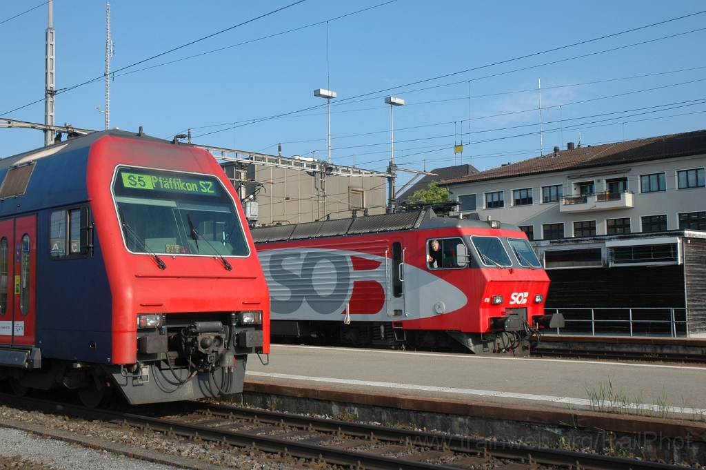 2791-0002-060513.jpg - SOB Re 446.018-4 + SBB-CFF Bt 50 85 26-33 978-5 / Rapperswil 6.5.2013
