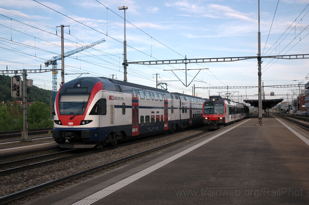 2801-0019-080513.jpg - SBB-CFF RABe 511.013 + RBDe 560.222-2 "Glarus Süd" / Killwangen-Spreitenbach 8.5.2013