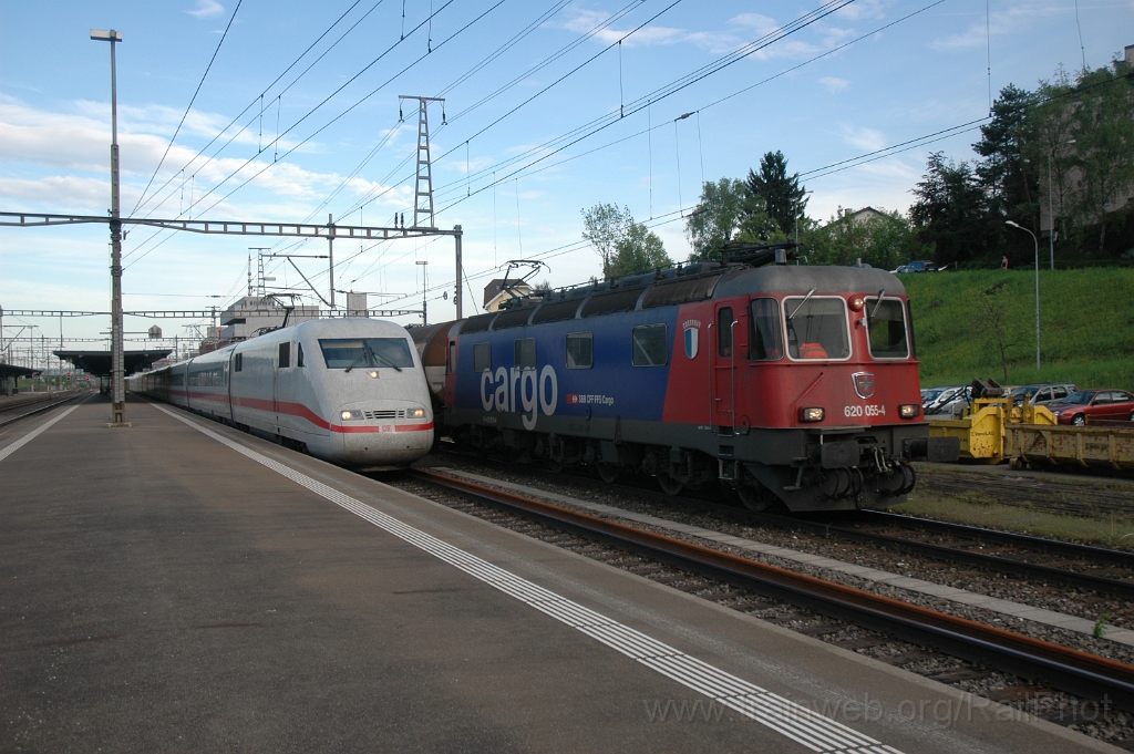 2802-0001-080513.jpg - SBB-CFF Re 620.055-4 "Cossonay" + DBAG ICE 401.083-1 / Killwangen-Spreitenbach 8.5.2013
