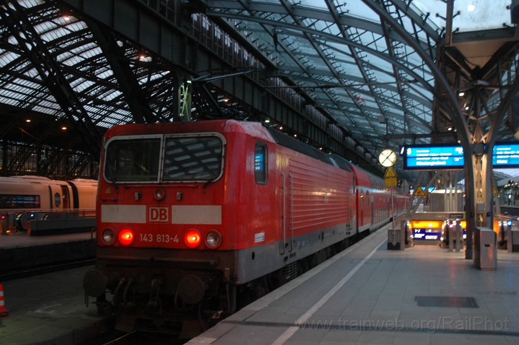 2819-0039-220513.jpg - DBAG 143.813-4 / Köln Hbf 22.5.2013
