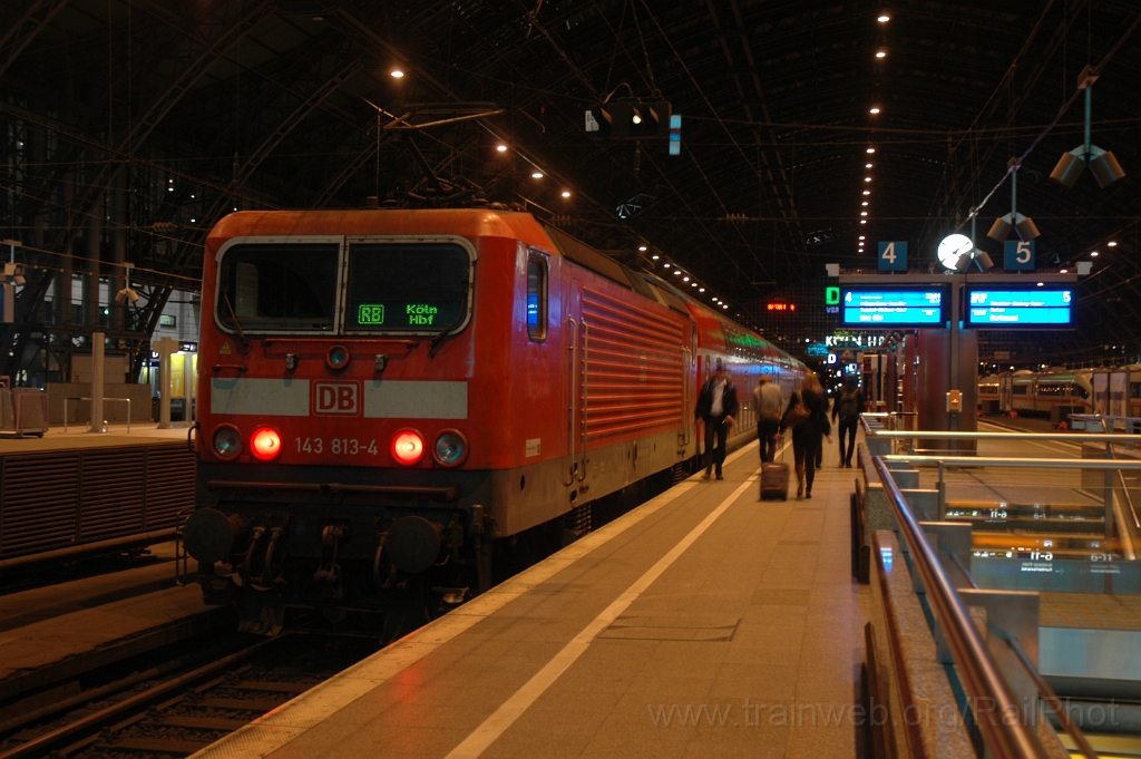 2827-0037-220513.jpg - DBAG 143.813-4 / Köln Hbf 22.5.2013
