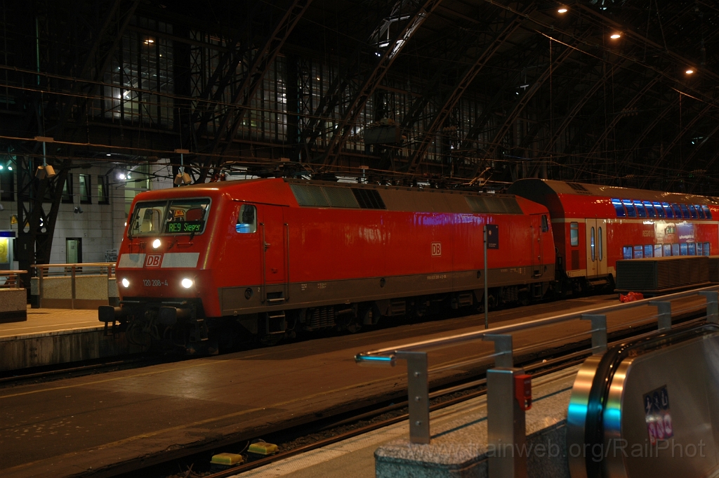 2827-0044-220513.jpg - DBAG 120.208-4 / Köln Hbf 22.5.2013