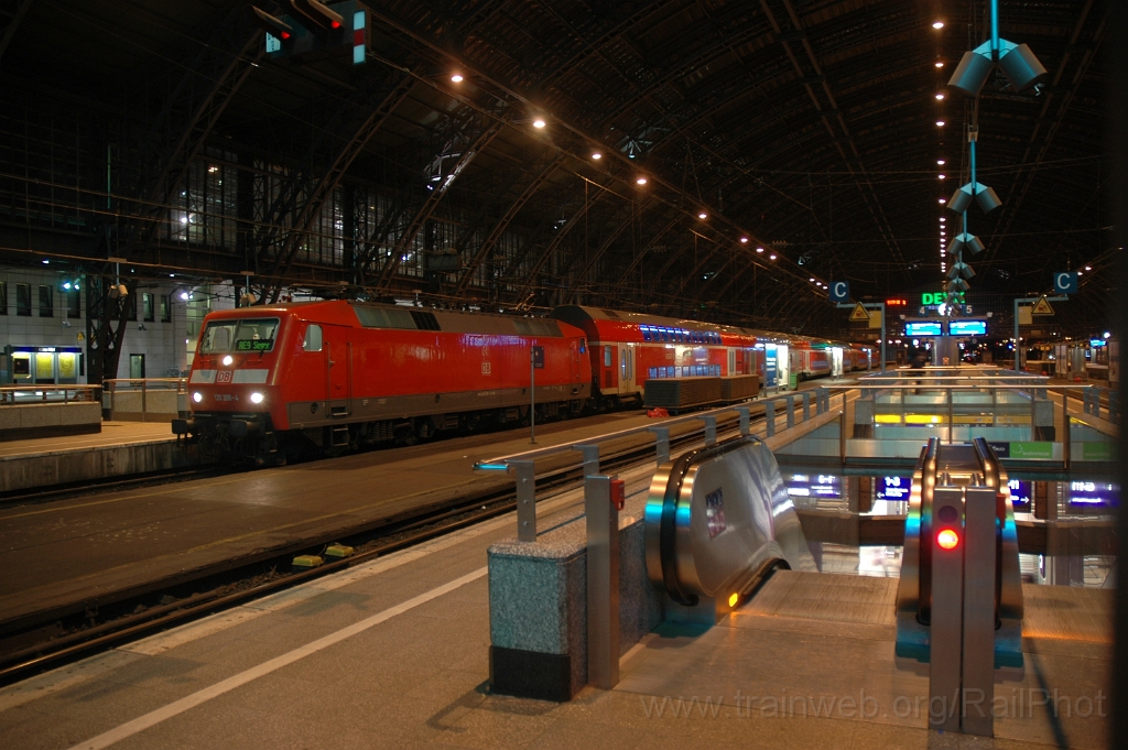 2828-0001-220513.jpg - DBAG 120.208-4 / Köln Hbf 22.5.2013