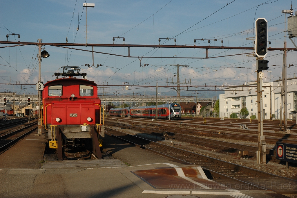 2834-0049-050613.jpg - SBB-CFF Ee 3/3 16383 + SOB RABe 526.056-7 + RABe 526.052-6 / Rapperswil 5.6.2013