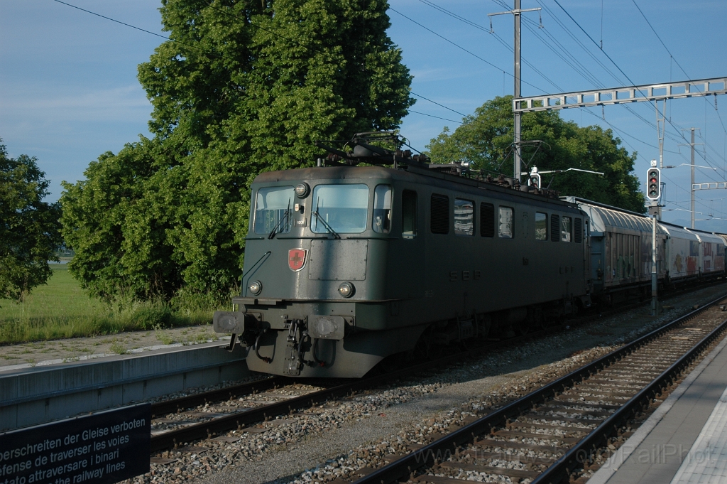 2839-0023-120613.jpg - SBB-CFF Ae 6/6 11501 "Renens VD" / Pfäffikon SZ 12.6.2013