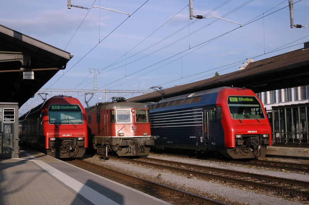 2840-0012-120613.jpg - SBB-CFF Re 450.099-7 "Volketswil" + Re 6/6 11602 "Morges" + Re 450.073-2 "Wettswil" / Pfäffikon SZ 12.6.2013