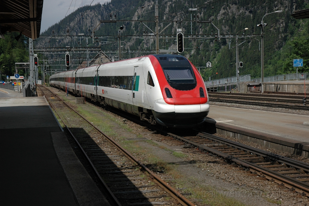2845-0002-150613.jpg - SBB-CFF ICN RABDe 500.037-7 "Grock" / Göschenen 15.6.2013