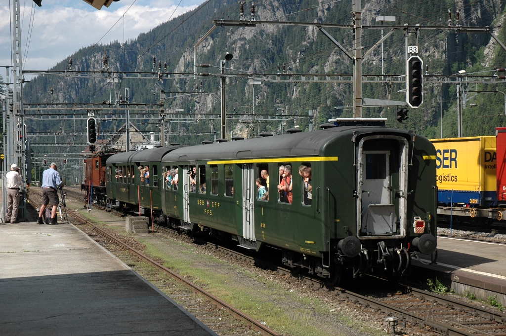 2846-0010-150613.jpg - SBB-CFF Ce 6/8'' 14253 + C4.5301 + AB4.3721 / Göschenen 15.6.2013