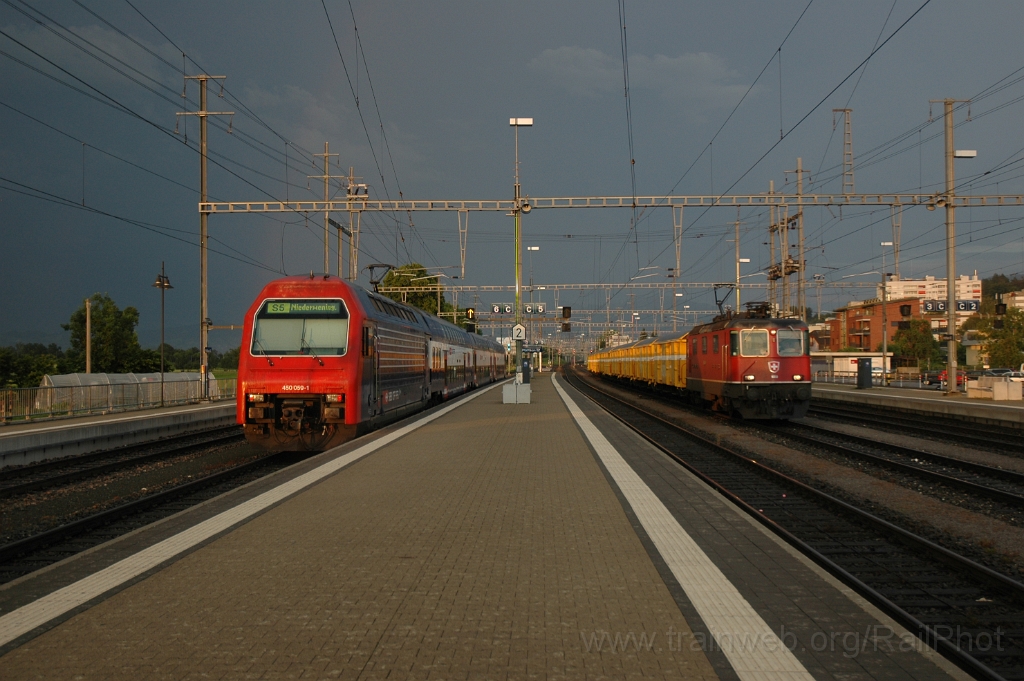 2850-0044-180613.jpg - SBB-CFF Re 4/4''' 11359 + Re 450.059-1 "Knonau" / Pfäffikon SZ 18.6.2013